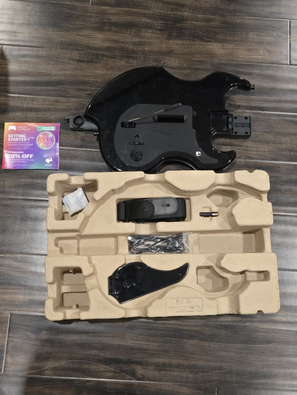 Xbox PDP Riffmaster Wireless Guitar - Picture 3 of 10